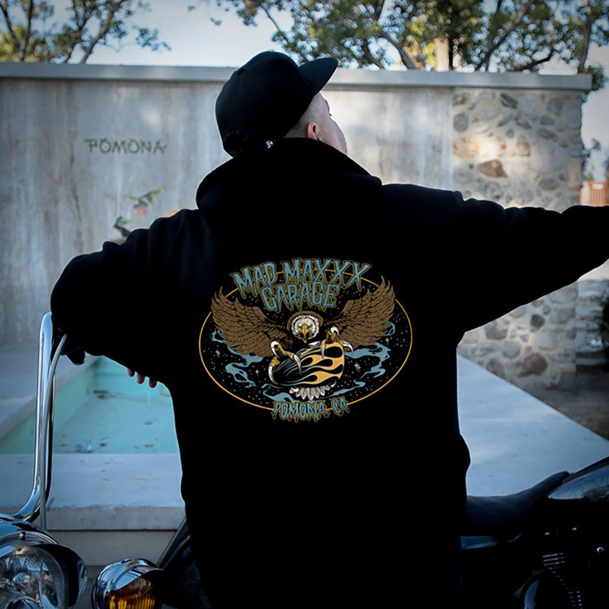 MMG EAGLE BLACK SWEATER