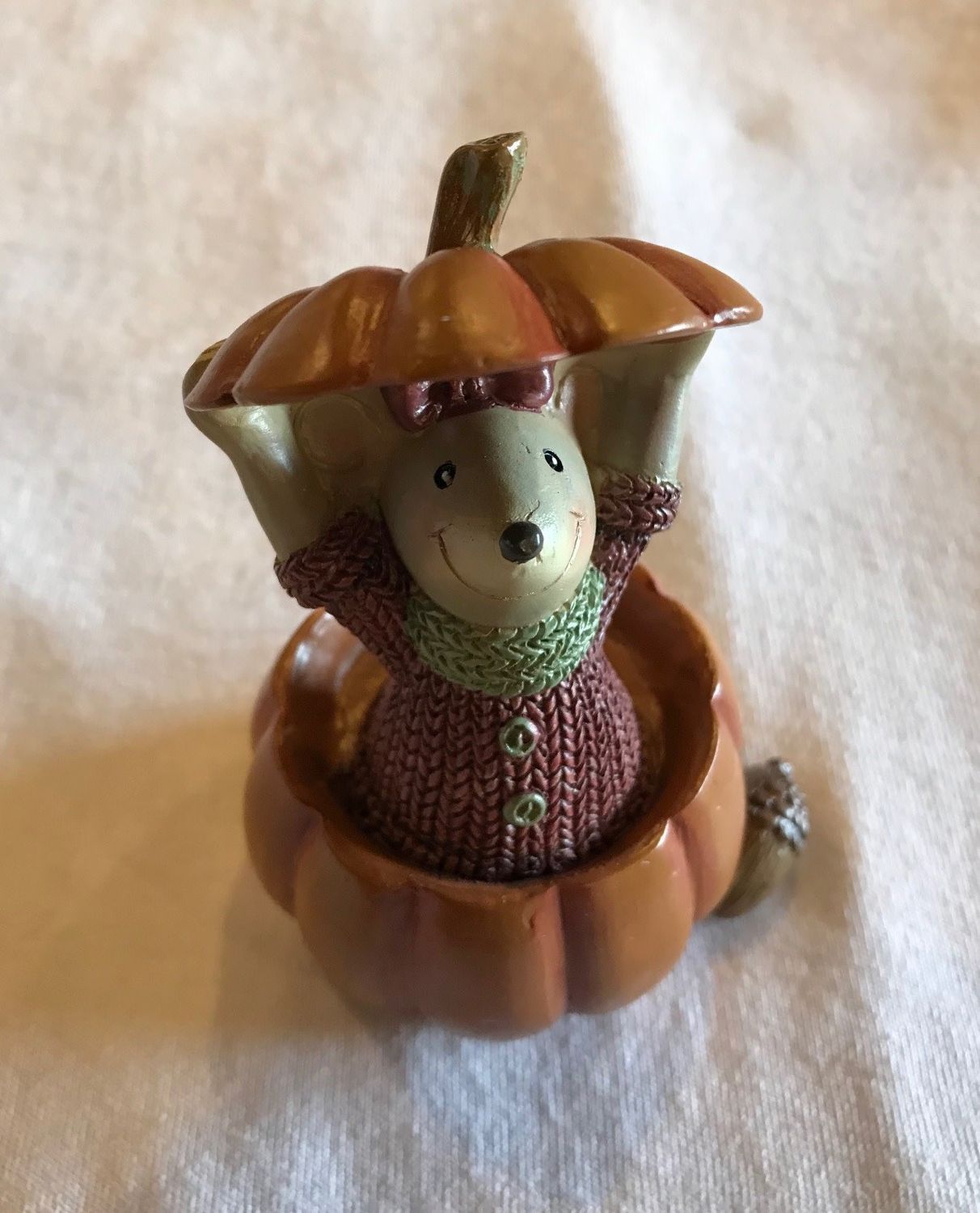 Mice Chestnut Figurine, Size: Mouse in Pumpkin