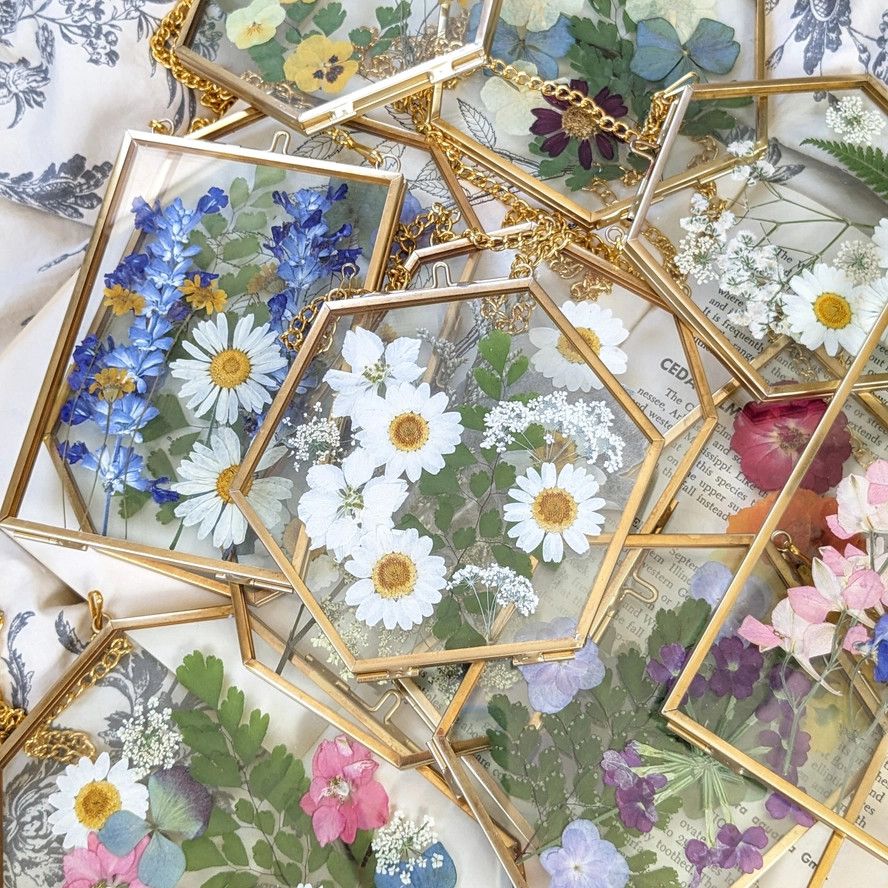 Pressed Flower Frames in Vintage Brass Style Frame with chain