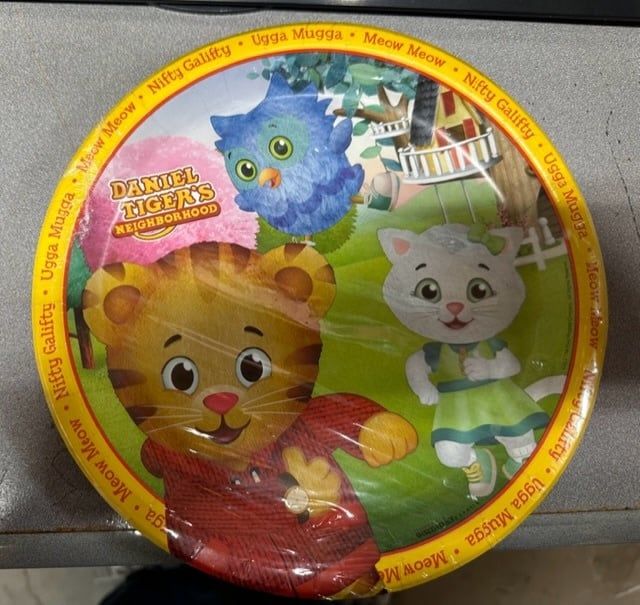 Daniel Tiger's Neighborhood Lunch Plate 8ct