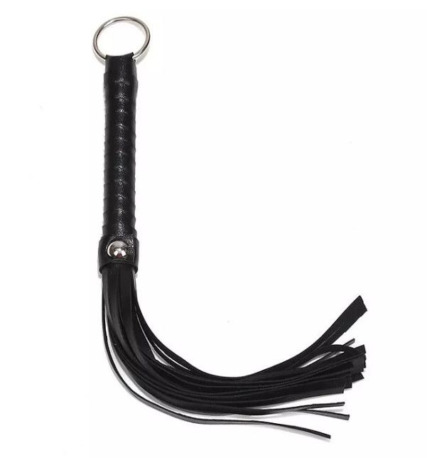 Flirting Iron Ring Whip Black