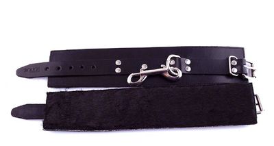 Rouge Ankle Cuffs Black — Velvet Classic