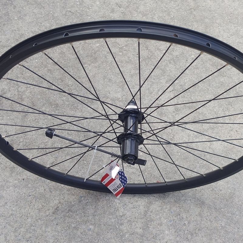 Wheel 26&quot; Shimano FH-TX505 Cassette QR Centerlock Disc 32H Tubeless PV/SV Black