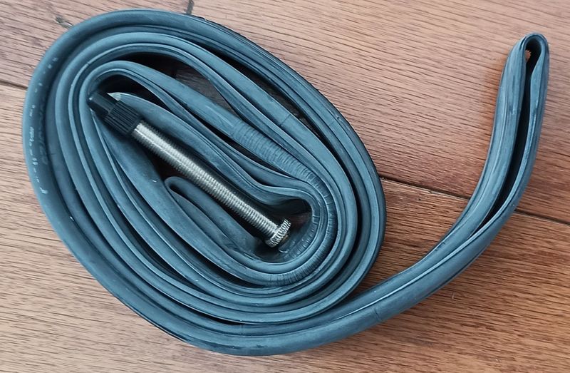 Tube 700x23-25c 60 mm Removable PV
