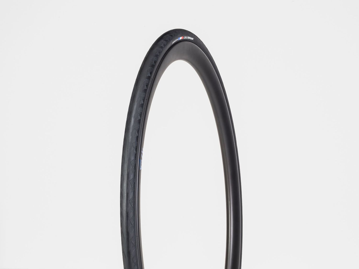 Bontrager AW3 Hard-Case Lite Road Tire 700 x 25