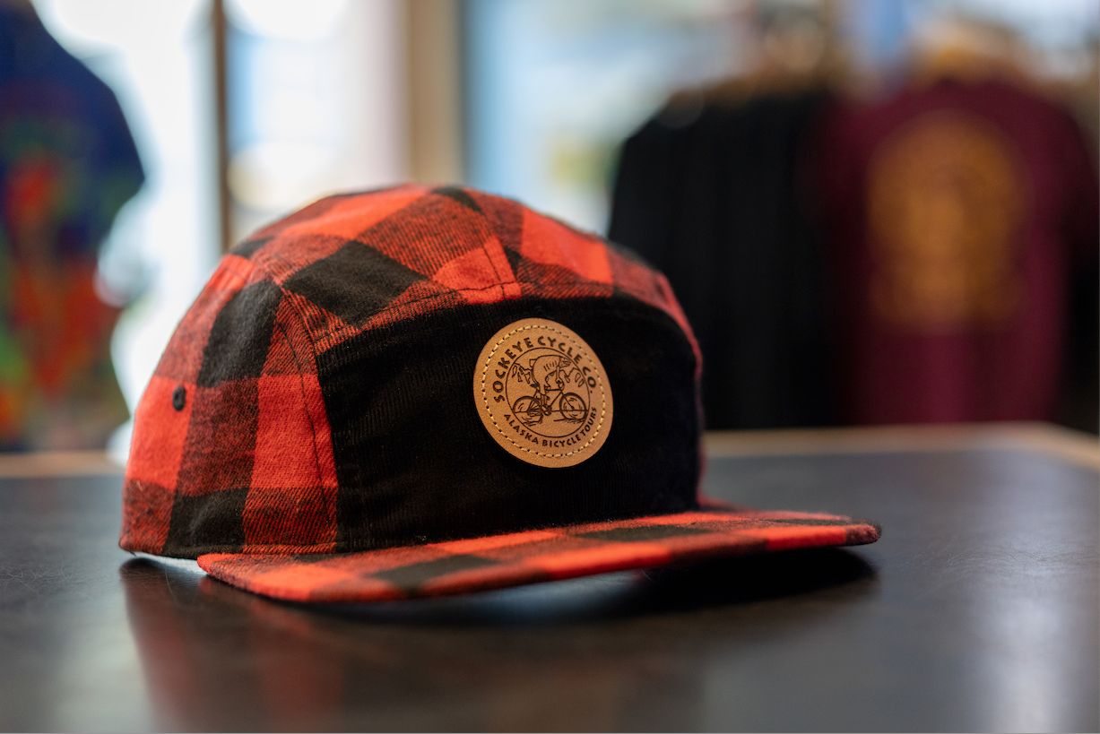 Hat Captuer 5-Panel Flannel w/ Leather Patch Red