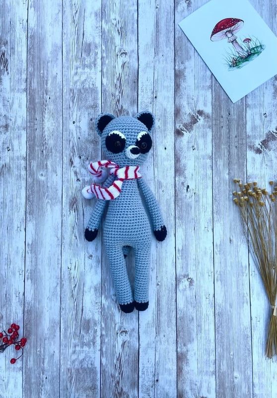 11&quot; Crochet Raccoon