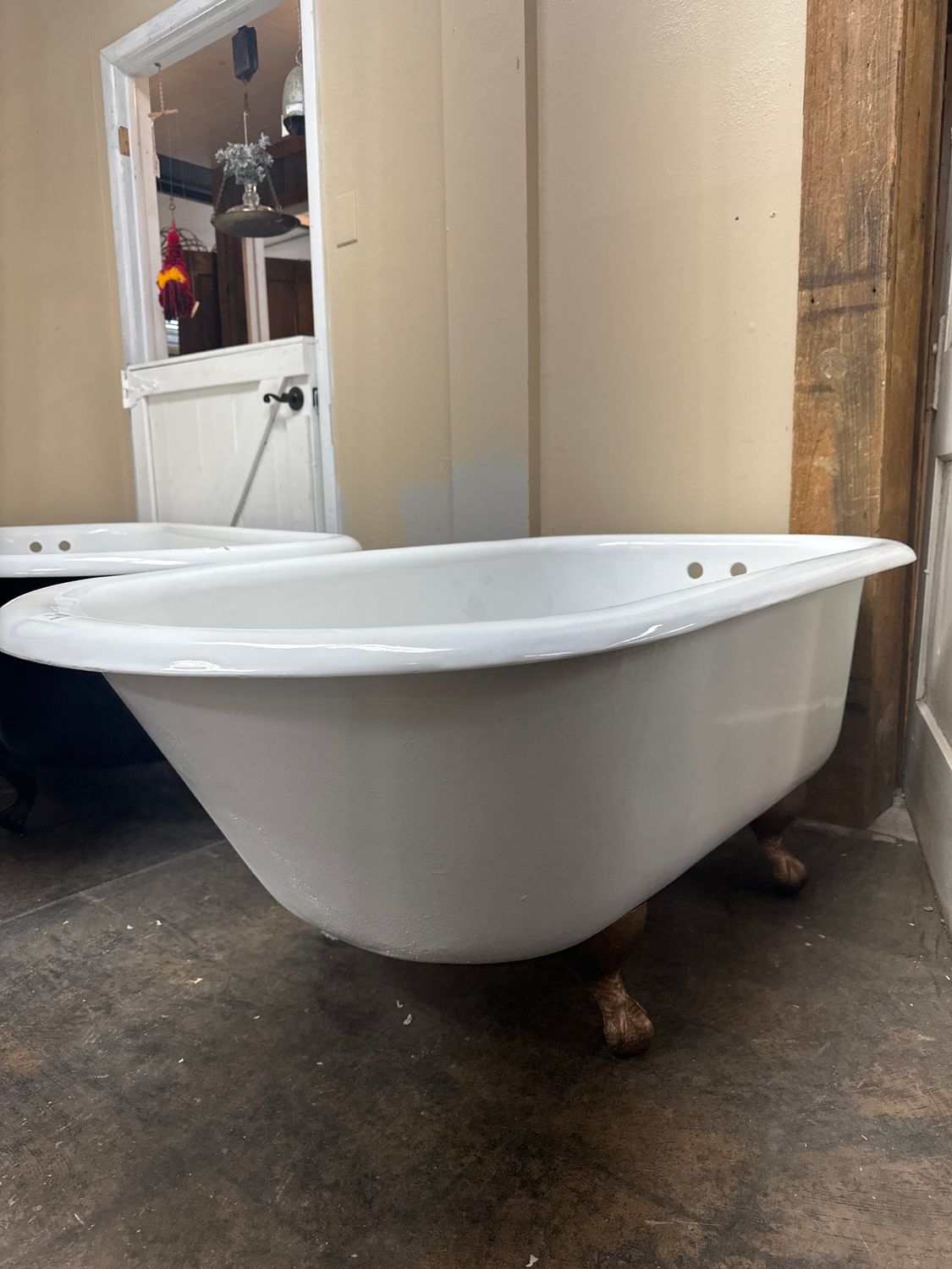 clawfoot tub 54&quot;