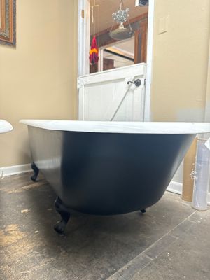 Clawfoot Tub 66”