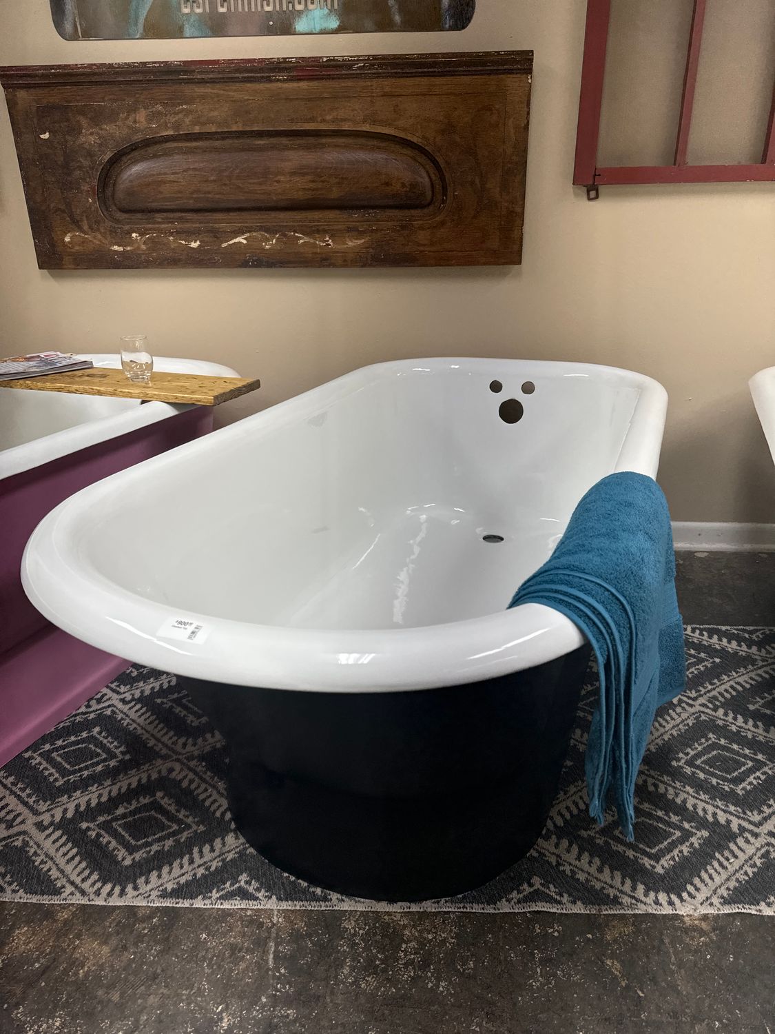 Clawfoot Tub 60”