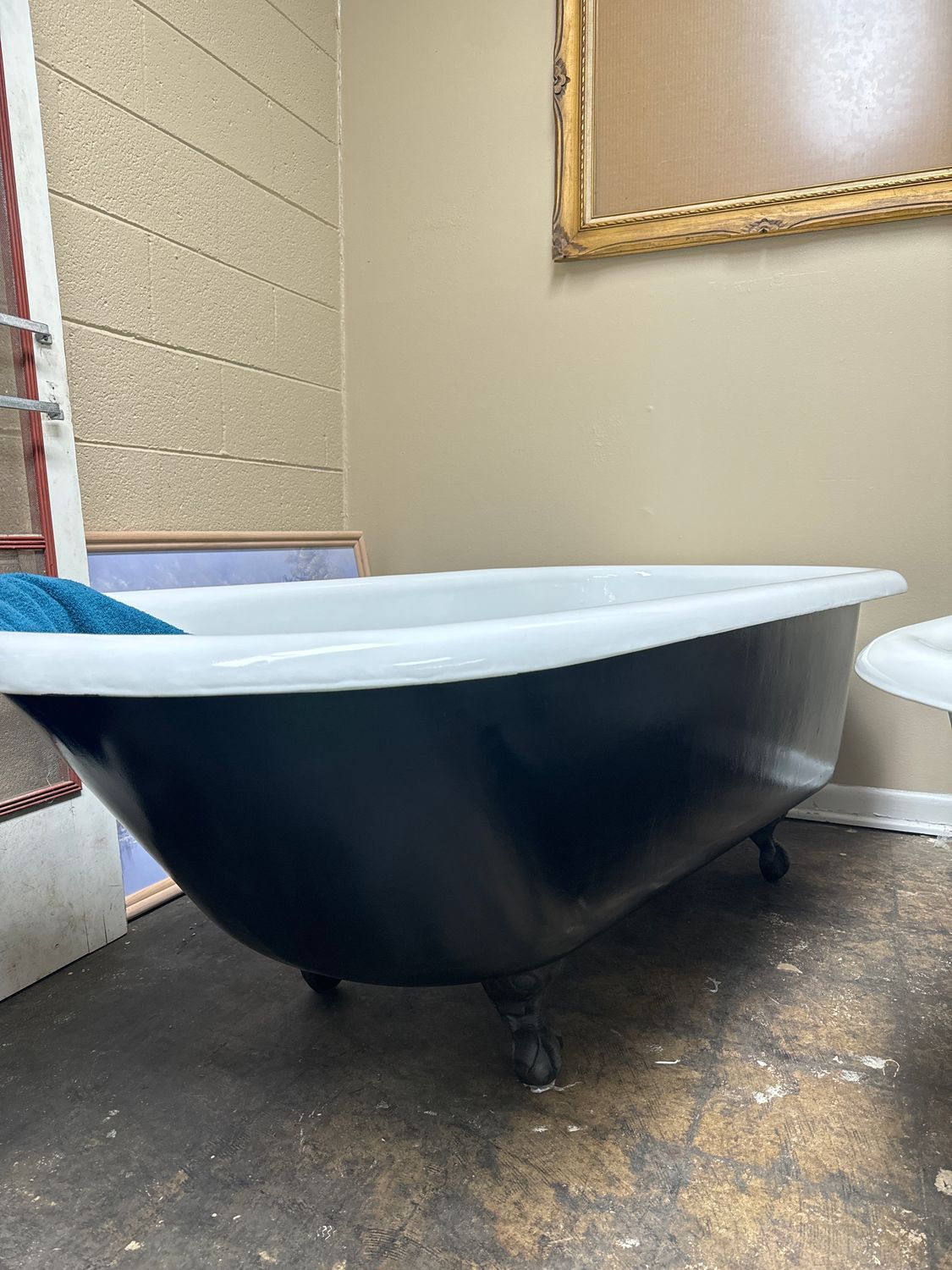 Black Clawfoot Tub 66&quot;