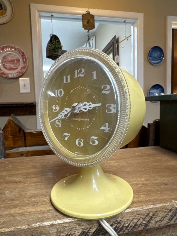 1960s General Electric Clock