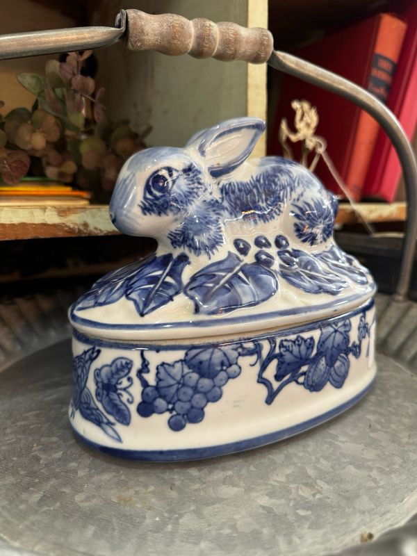 Ceramic Rabbit Trinket Box