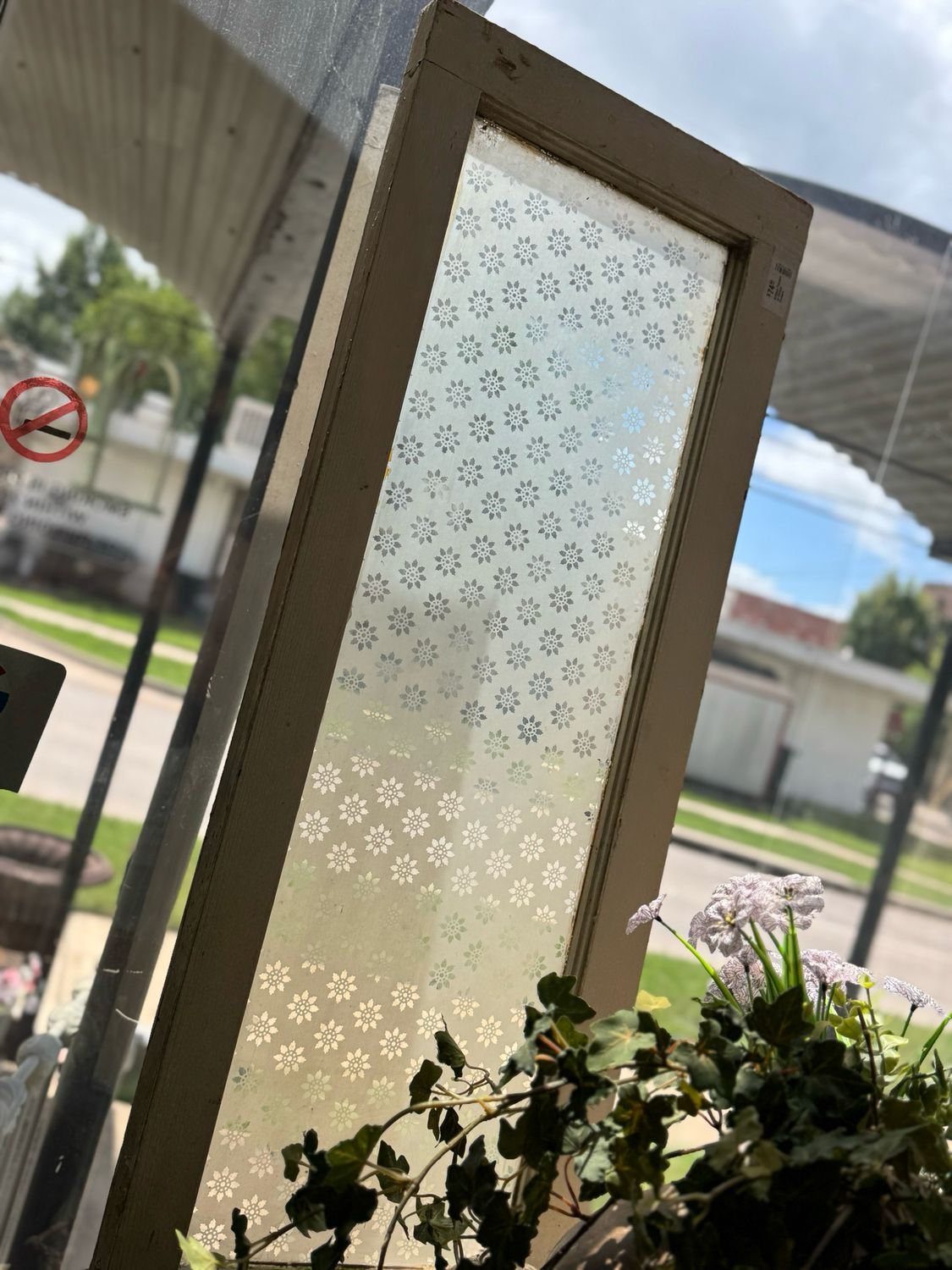 Antique Transon w/ Etched Flowers