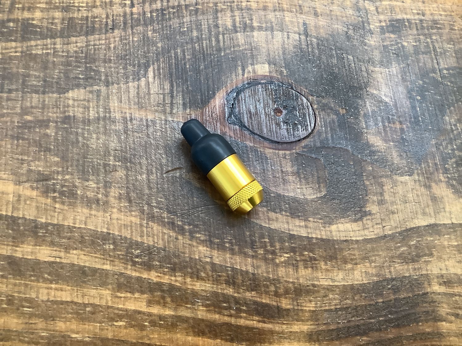 Metal one hitter w nozzle