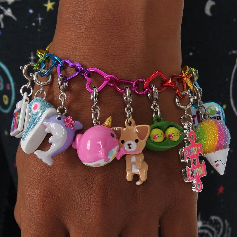 Charm It! Peapod Charm