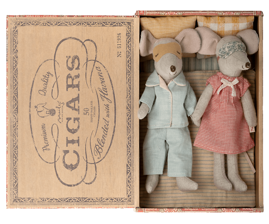 Maileg Mum &amp; Dad Mice in Cigar Box (B)
