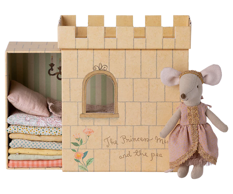 Maileg - Princess and the Pea, Big Sister Mouse