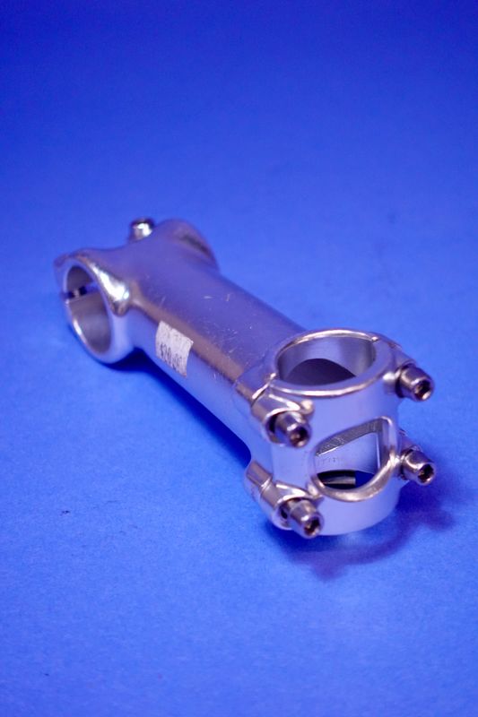 Dimensions 1 /18" Threadless Stem 110mm 26.0 +/-7 deg