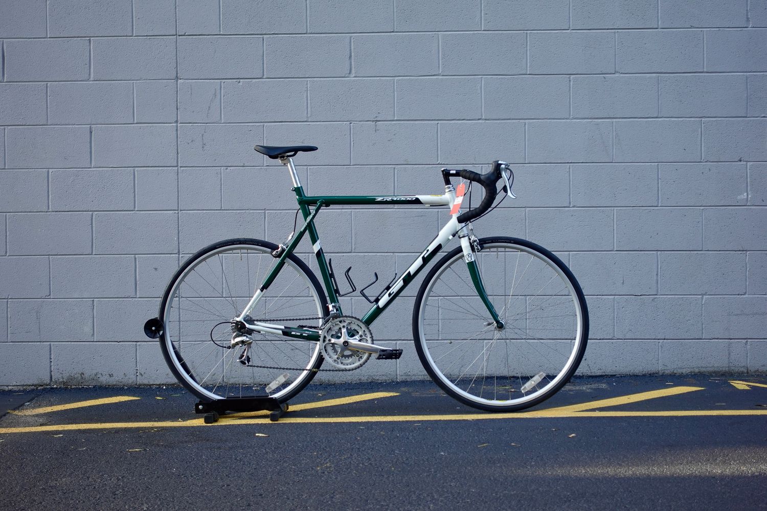 GT ZR4000