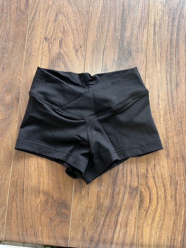 SO DANCA BREE SHORTS