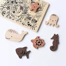 Wee Gallery Wooden Tray Puzzle, Color: Ocean Animals, Size: 10 in X 7 in