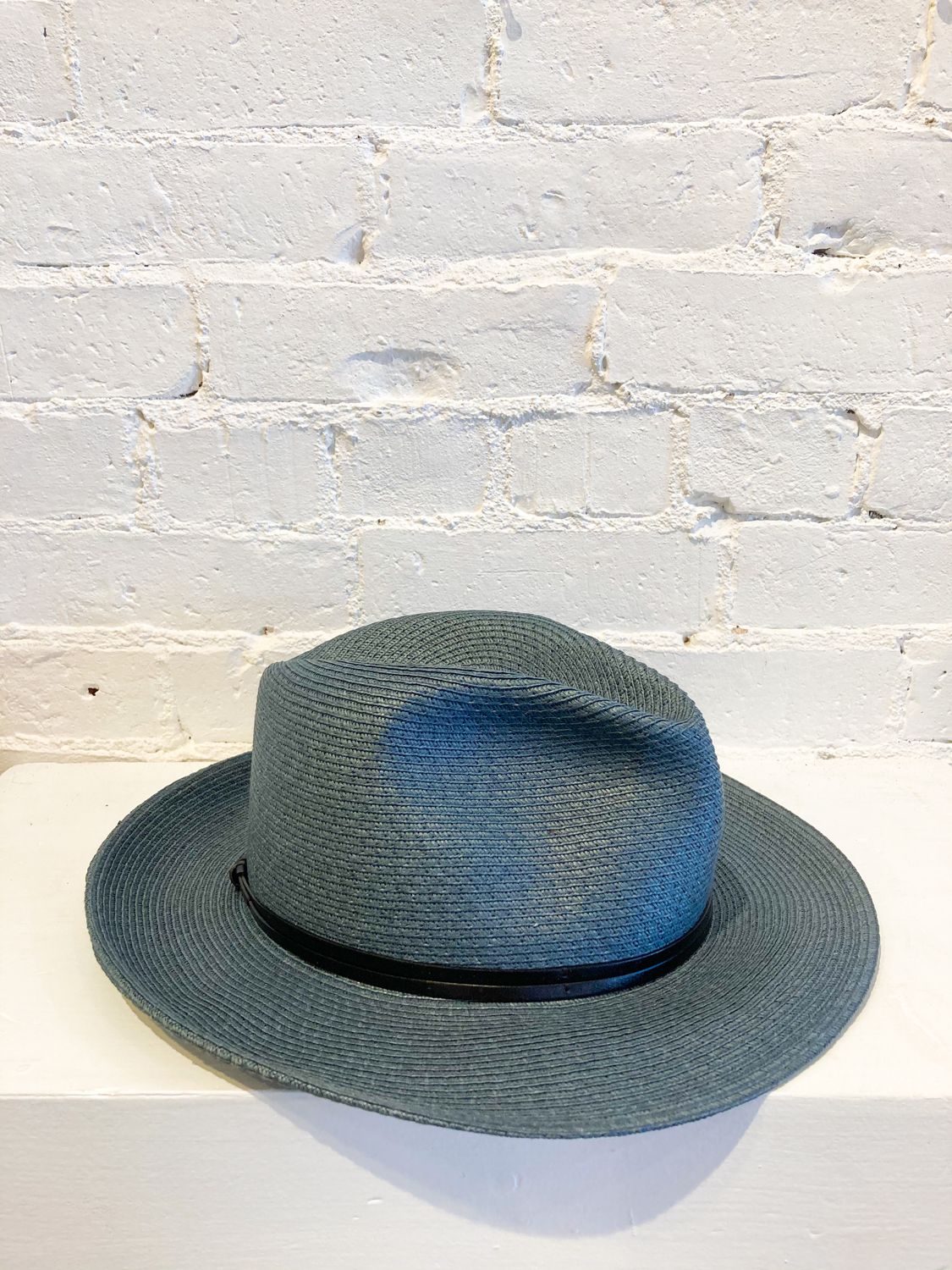 Travaux: Paper Hat Leather Link, Color: Steel Blue, Size: | 54