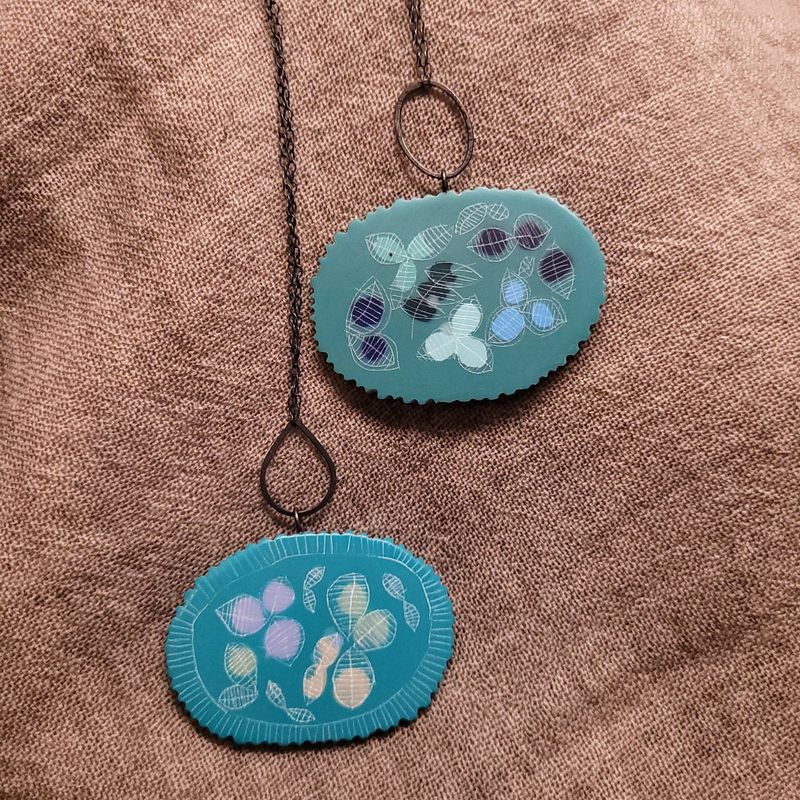 Carla Edwards: Oval Bloom Necklace