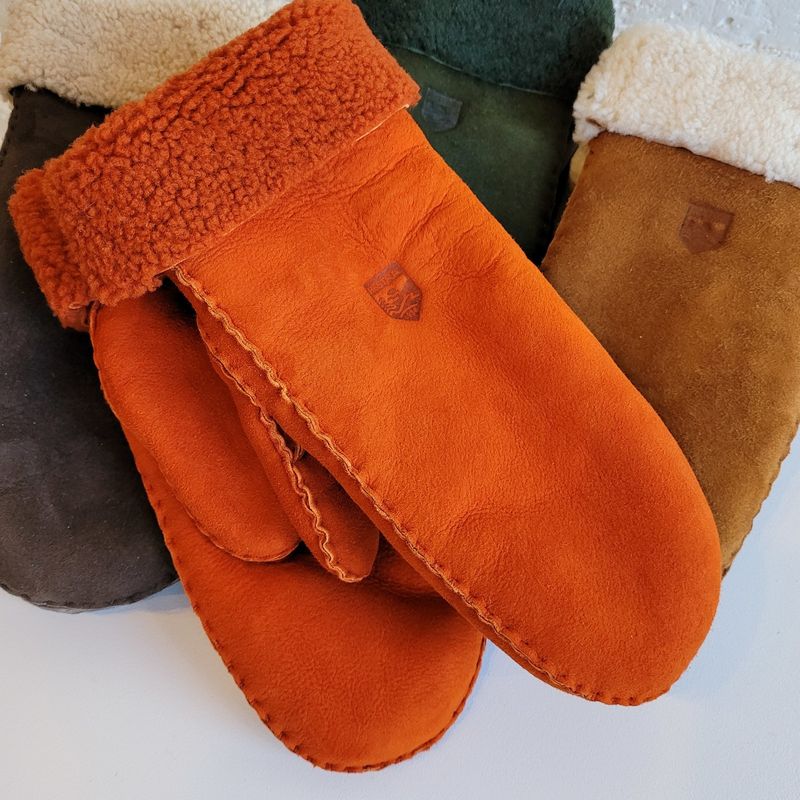 HESTRA: Sheepskin Mitten |