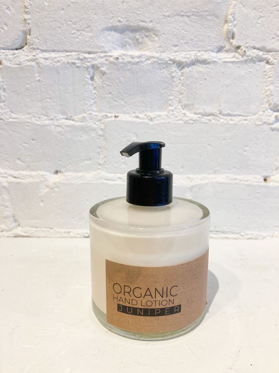 The Munio Organic Hand Lotion- Juniper