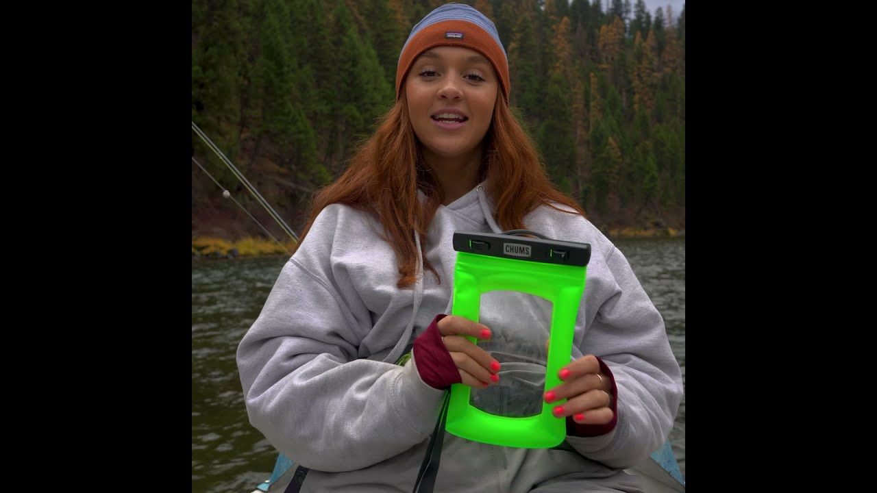 Chums - Floating Phone Protector