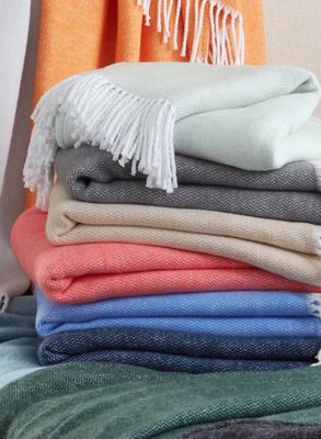 Matouk Pezzo Throw
