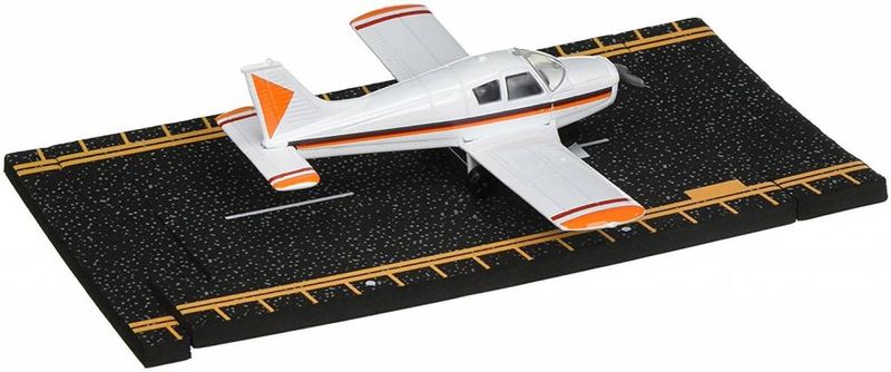 Hot Wings Piper Cherokee Die Cast Airplane