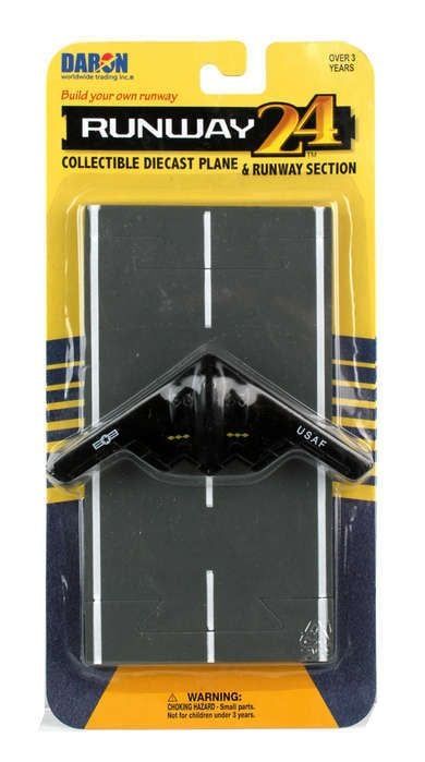 SPIRIT STEALTH BOMBER, B2, RUNWAY 24