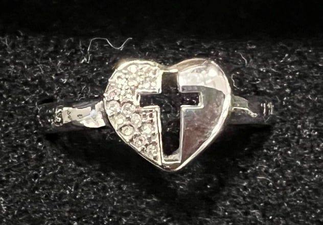 Padlock Heart Ring Size 5