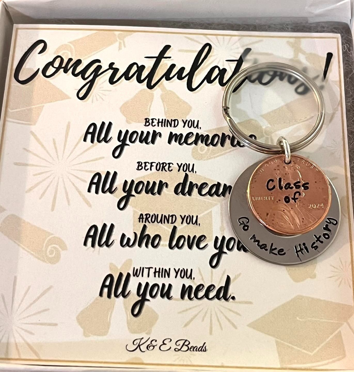 2024 Graduate Keychain - round