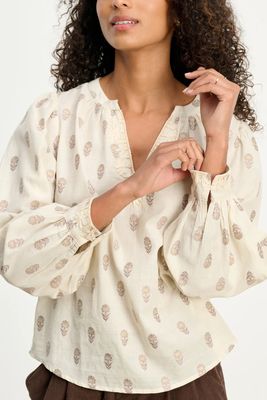 Velvet Ana Embroidery Blouse