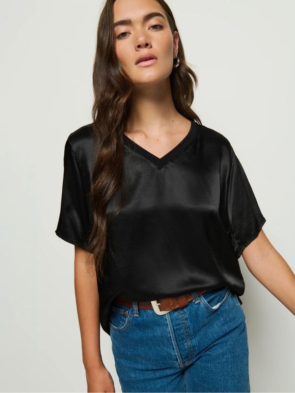 Nation June Vneck Tee 2104