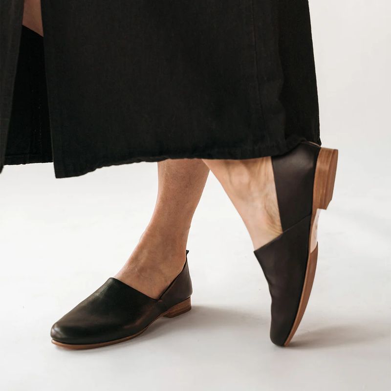 Poppy Barley At Leisure Slip-On Black