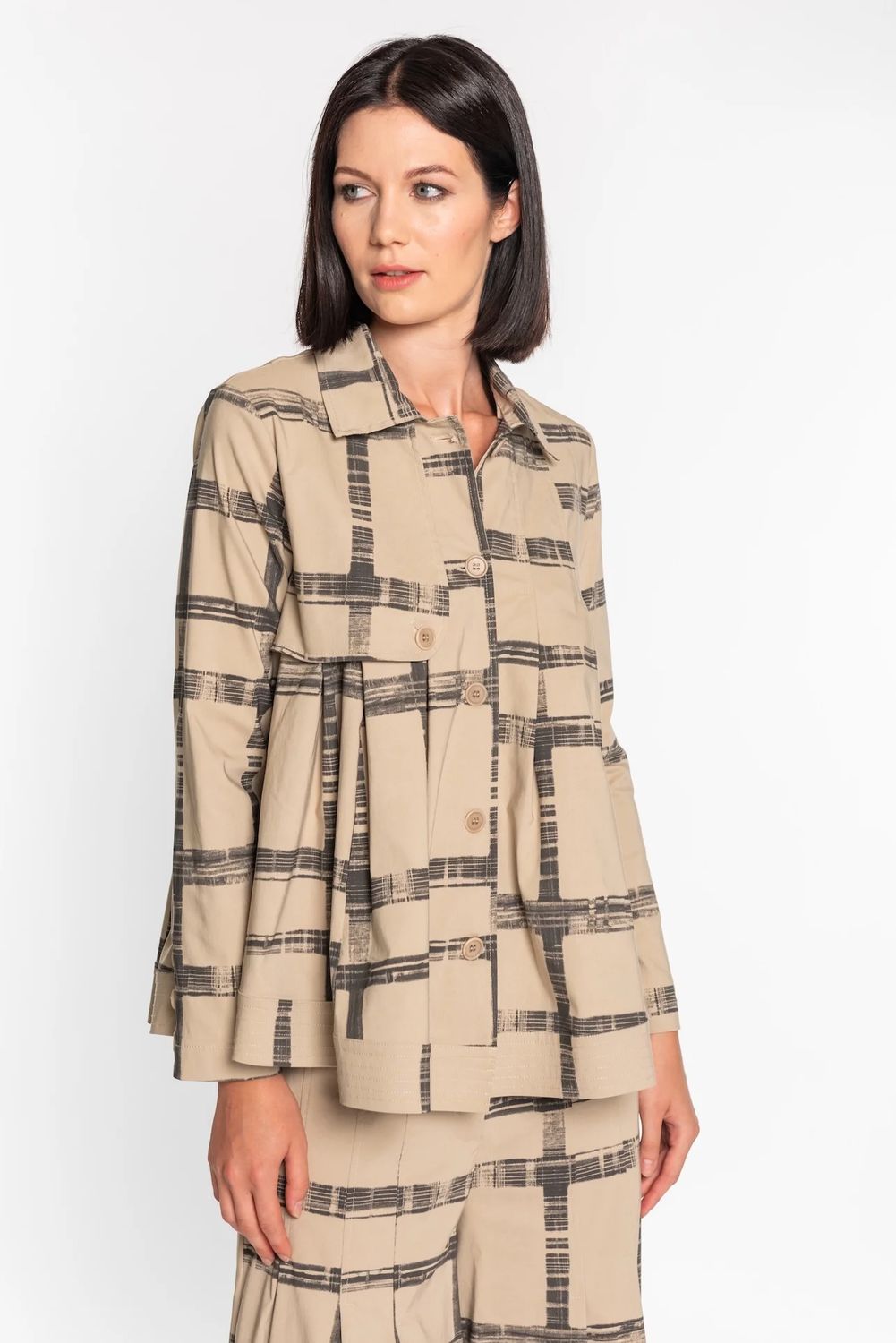 Manesera Pleated Plaid Jacket 2625015