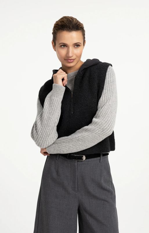 YaYa Sleeveless Hoody 01000642