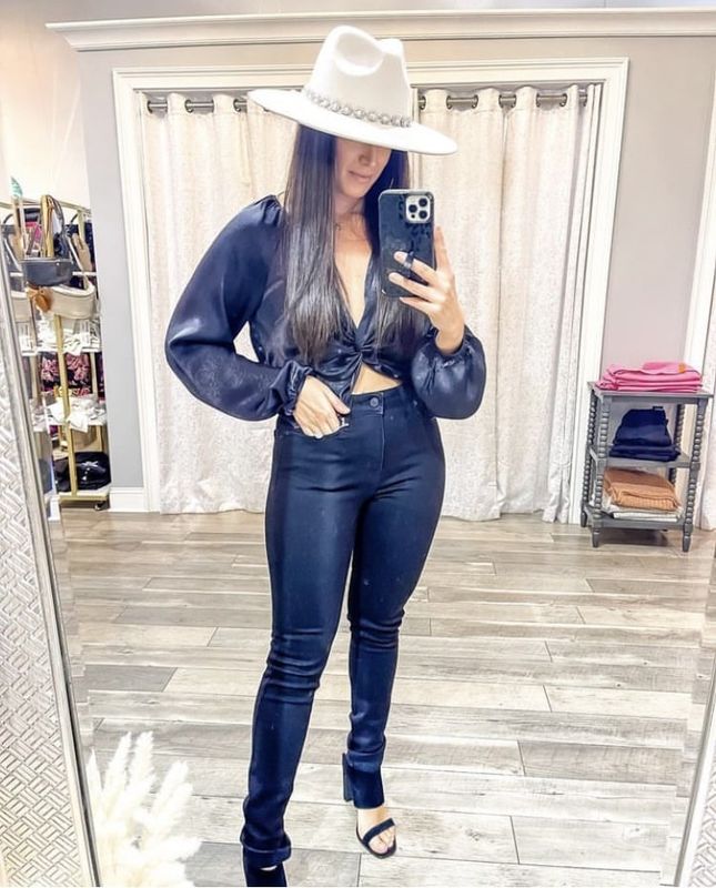 Twisted Front Cropped Top - Black