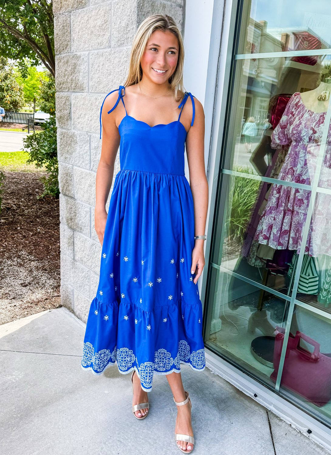 Embroidered Border Hem Midi Dress - Blue