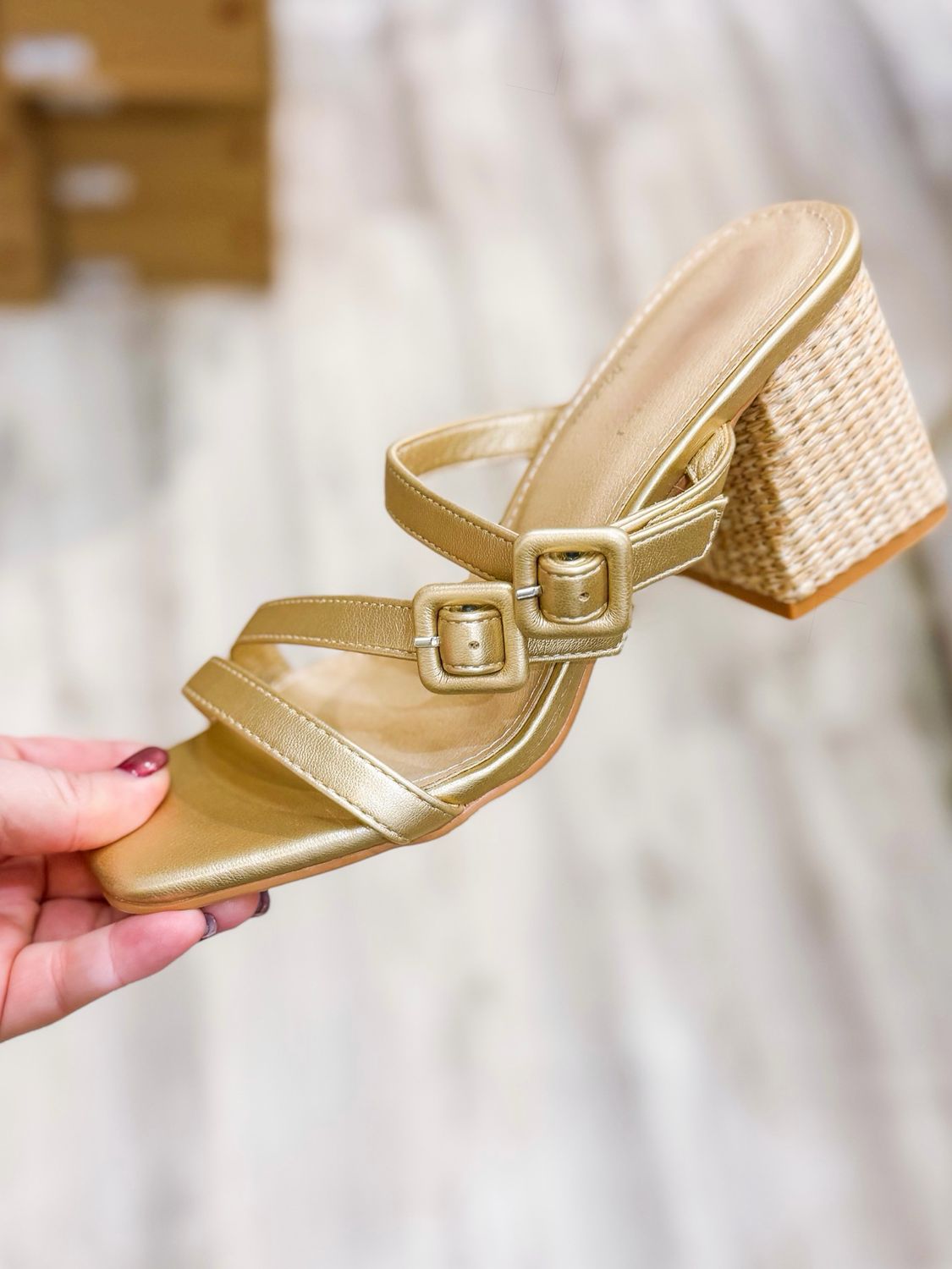 Luau Heels - Gold