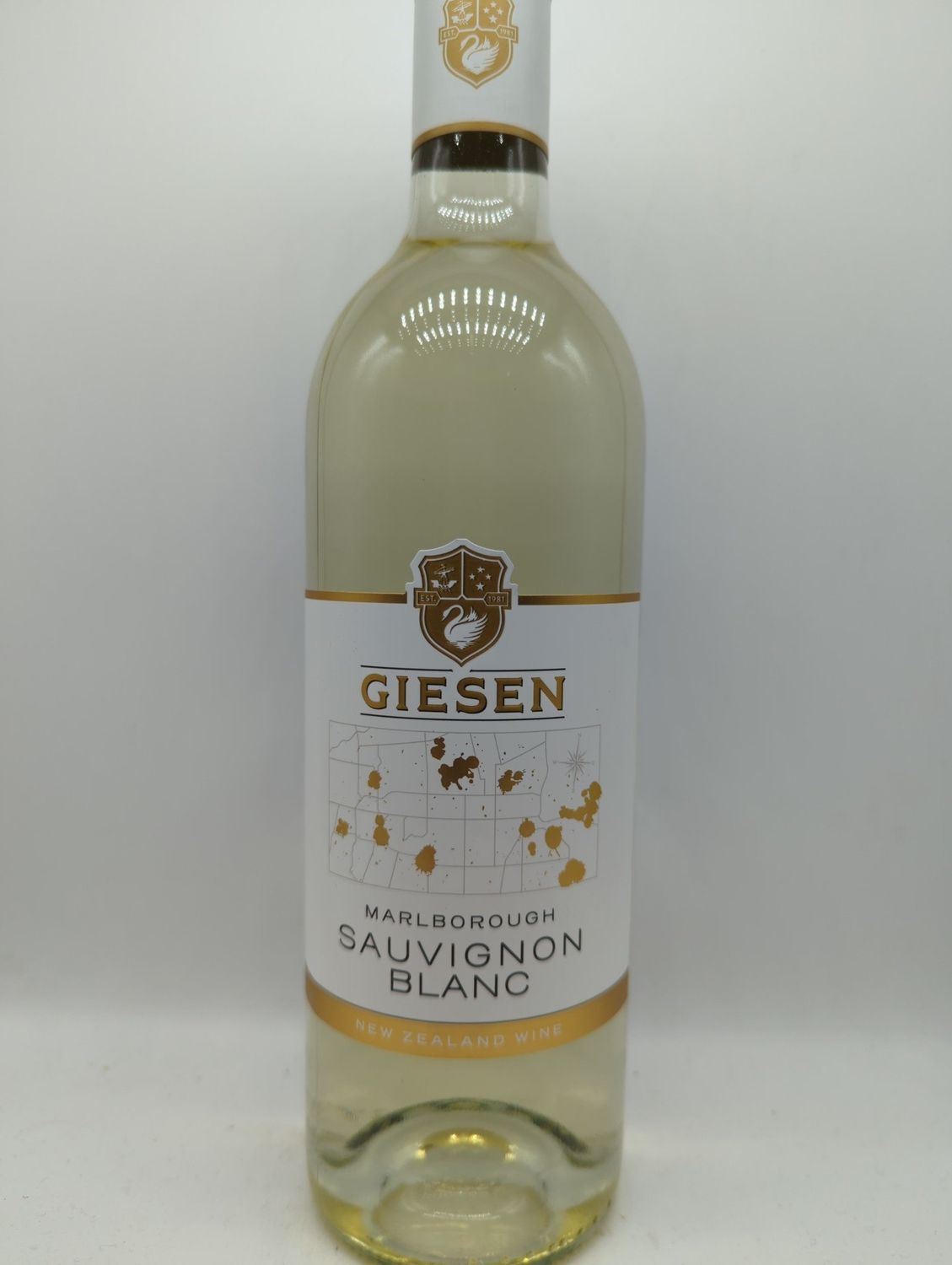 2022 GIESEN SAUVIGNON BLANC 750ml