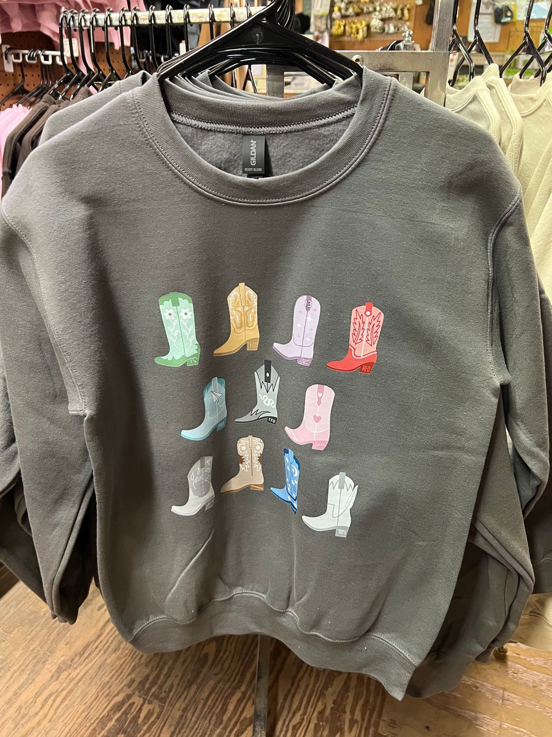 BOOTS SWEATSHIRT ADULT