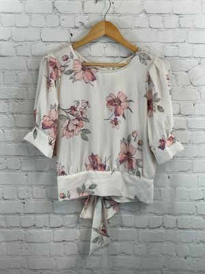 Women&#39;s Tops
