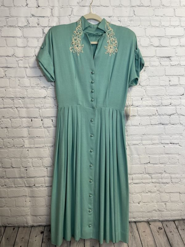 Chogogo Vintage, 1950&#39;s Tiffany Blue Beaded Day Dress, 34x27