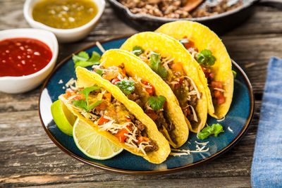 TACOS E TORTILLAS