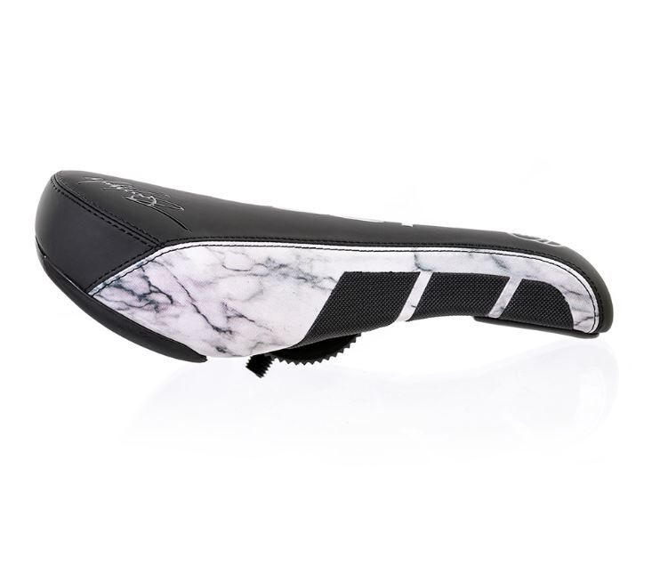 GUSSET Matt Jones Signature Pivotal Dirtjump Sattel